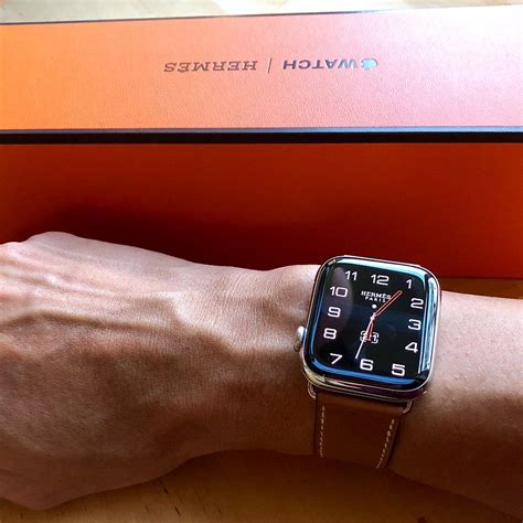 luxe Hermes Apple Watch Series 10 hands on .